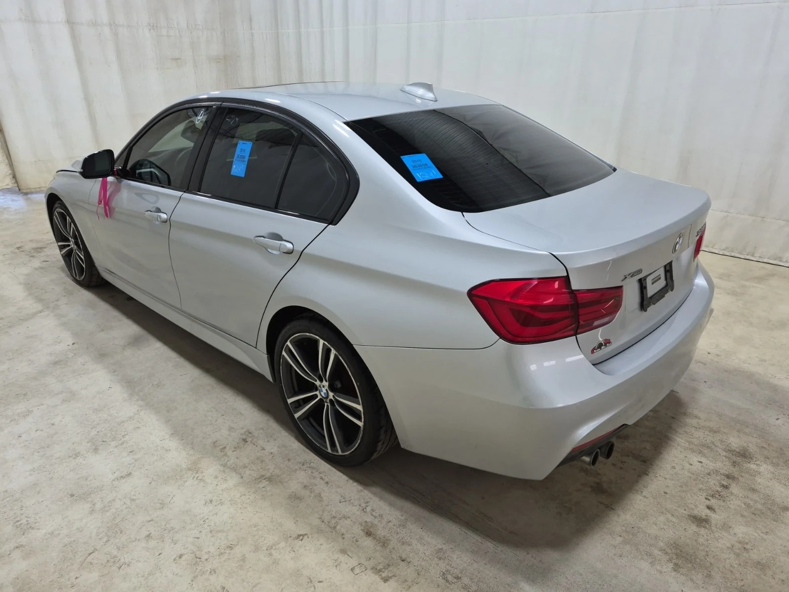 BMW 328 I XDRIVE / HUD / HARMAN KARDON / PANO, снимка 4 - Автомобили и джипове - 55898345