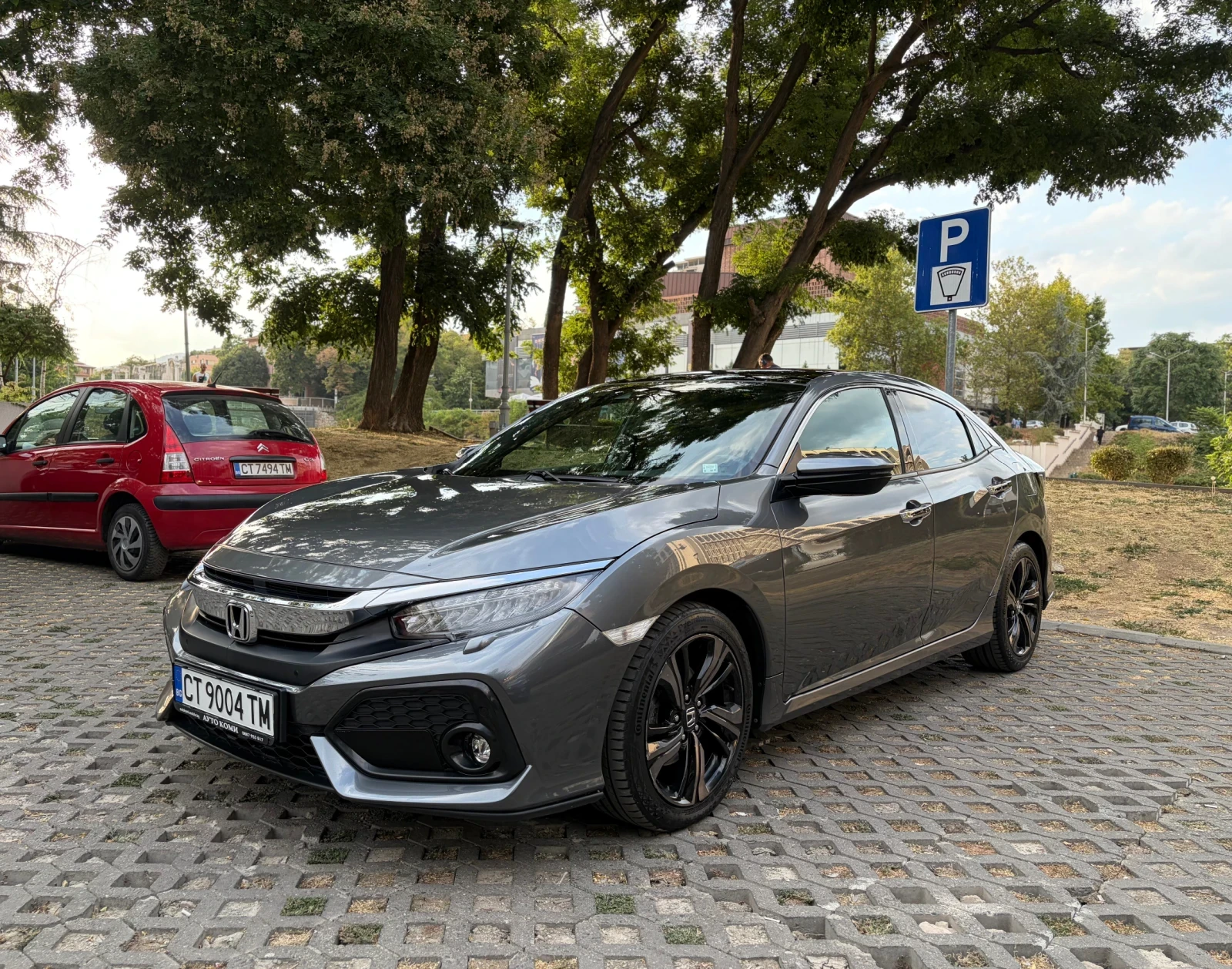 Honda Civic 1.5T i-VTEC Turbo Prestige AT, снимка 2 - Автомобили и джипове - 55934003