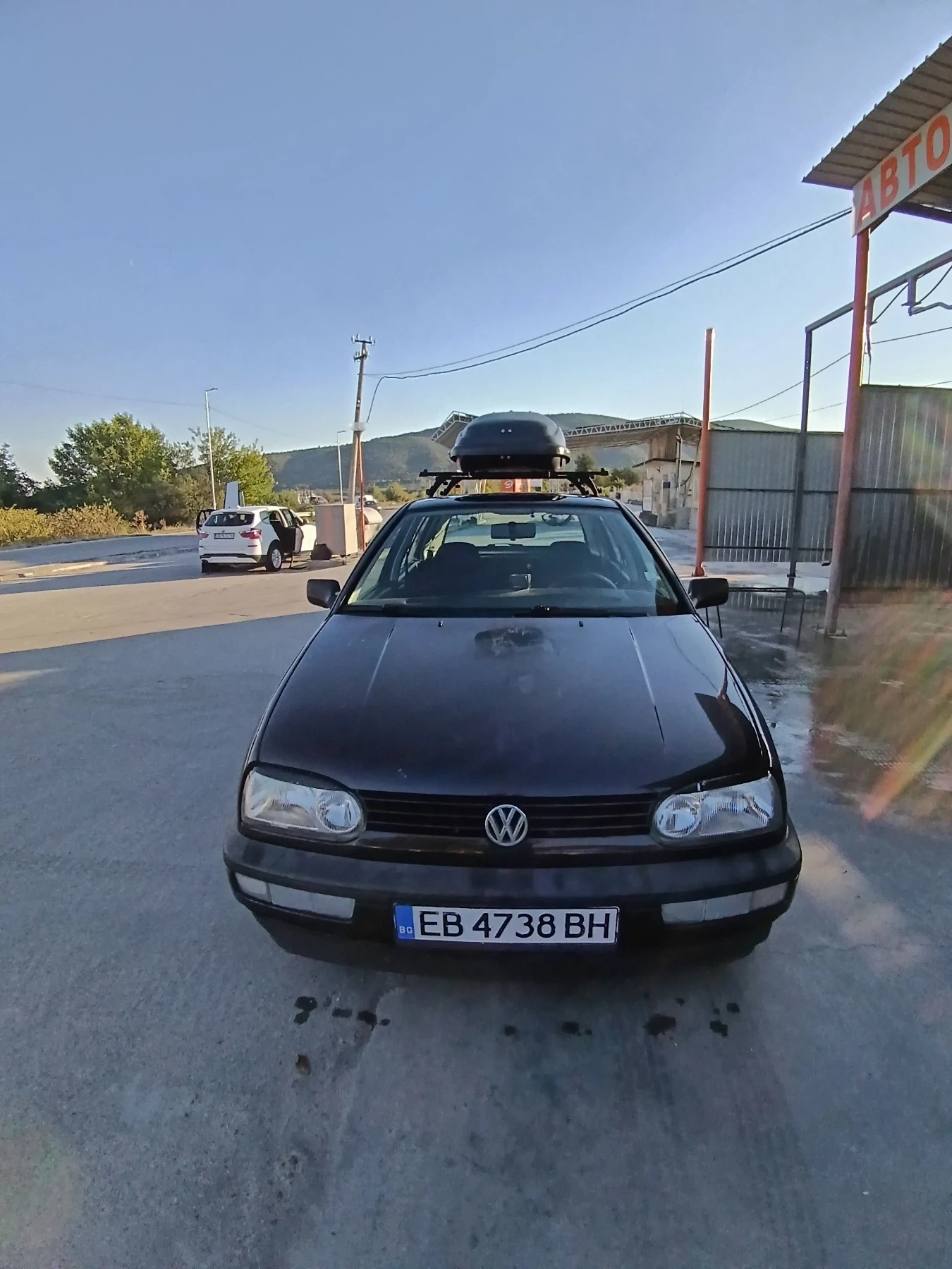 VW Golf 1.8, снимка 3 - Автомобили и джипове - 56132188