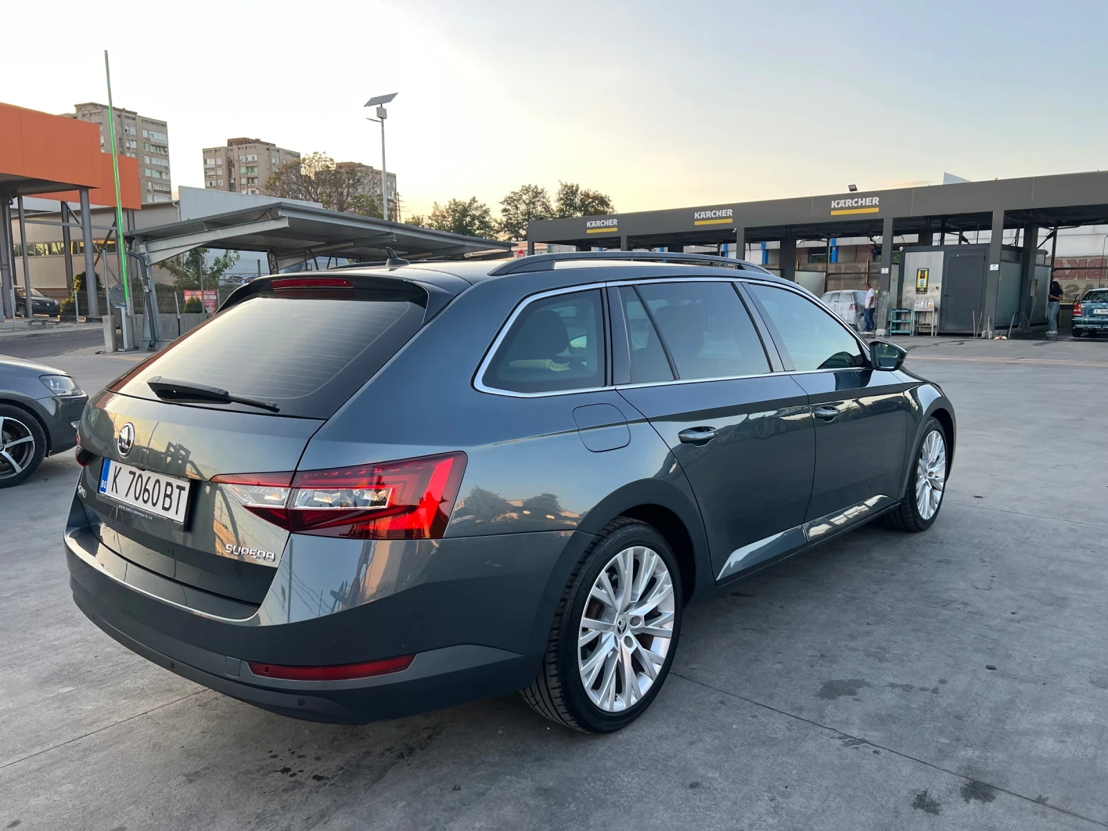 Skoda Superb 1.6 TDI, снимка 5 - Автомобили и джипове - 56167202