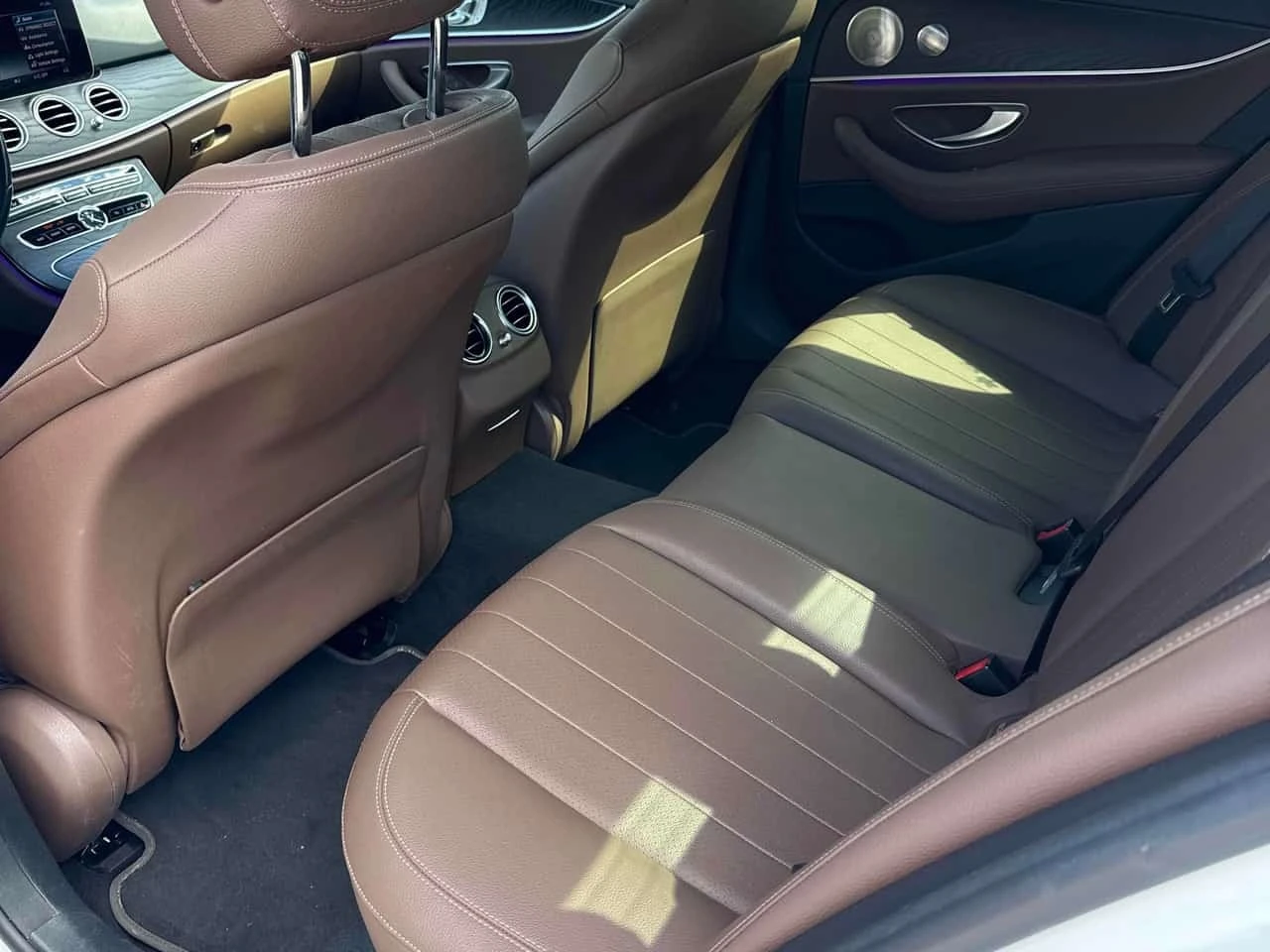 Mercedes-Benz E 350 CARFAX, снимка 14 - Автомобили и джипове - 56254066