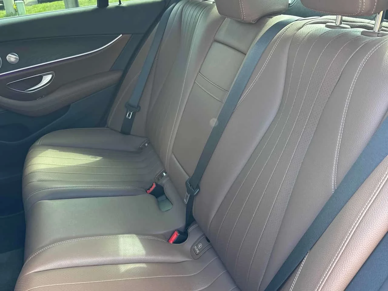 Mercedes-Benz E 350 CARFAX, снимка 16 - Автомобили и джипове - 56254066