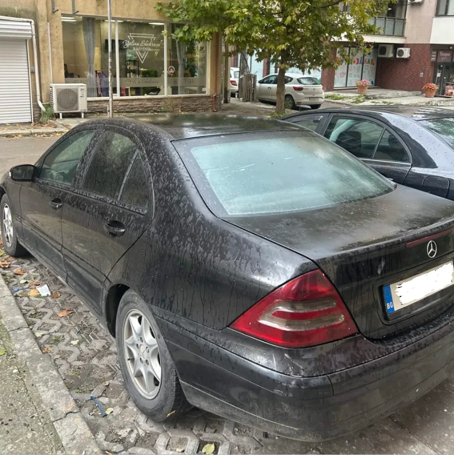 Mercedes-Benz C 200, снимка 2 - Автомобили и джипове - 56722383