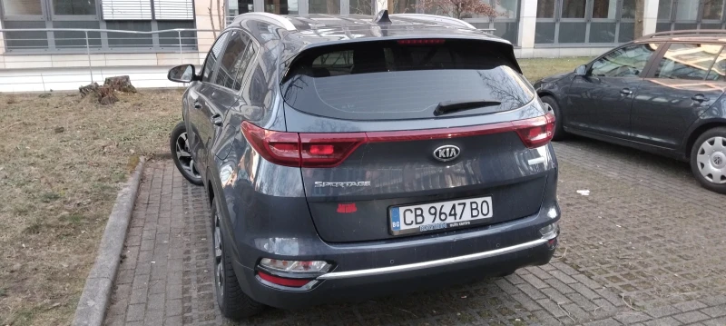 Kia Sportage Хибрит, снимка 5 - Автомобили и джипове - 49168343