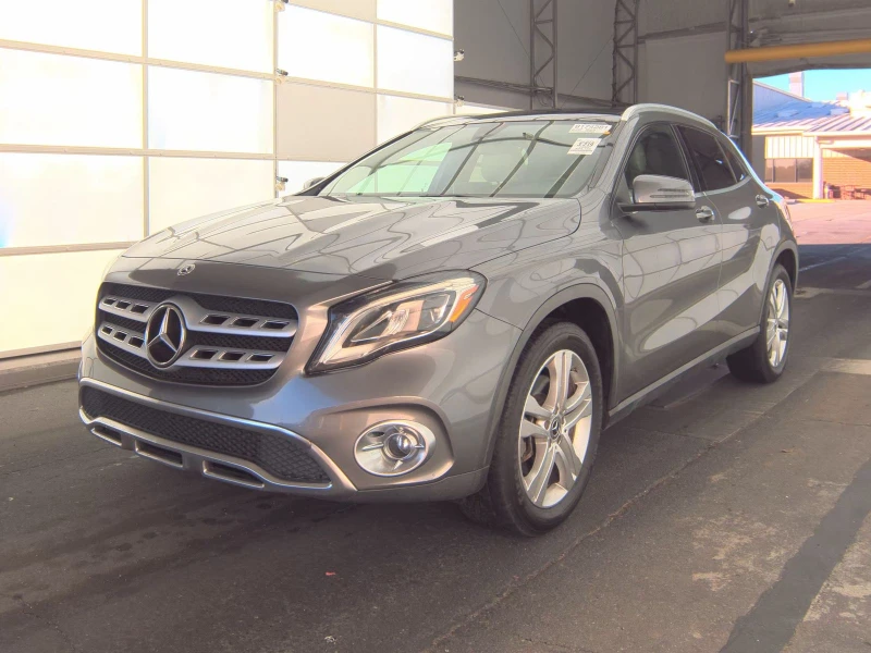 Mercedes-Benz GLA 250 * Premium* БЕЗ ЩЕТИ* ПОДГРЕВ* ПАМЕТ* МЪРТВА ТОЧКА*