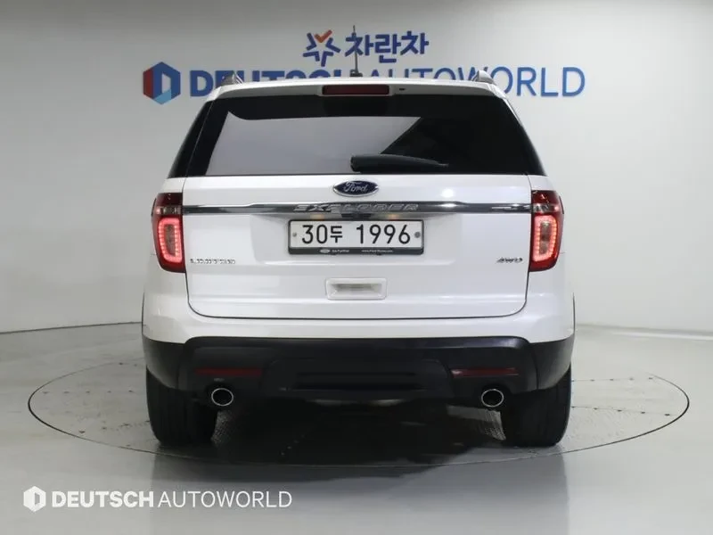 Ford Explorer 3.5 AWD - САМО 30% АВАНС, снимка 4 - Автомобили и джипове - 56368604