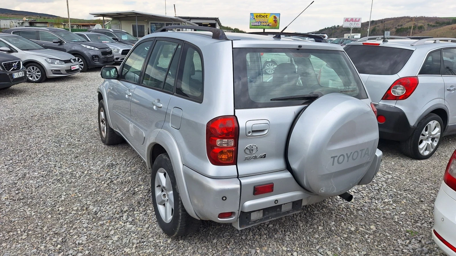 Toyota Rav4 2.0 D4D - изображение 4