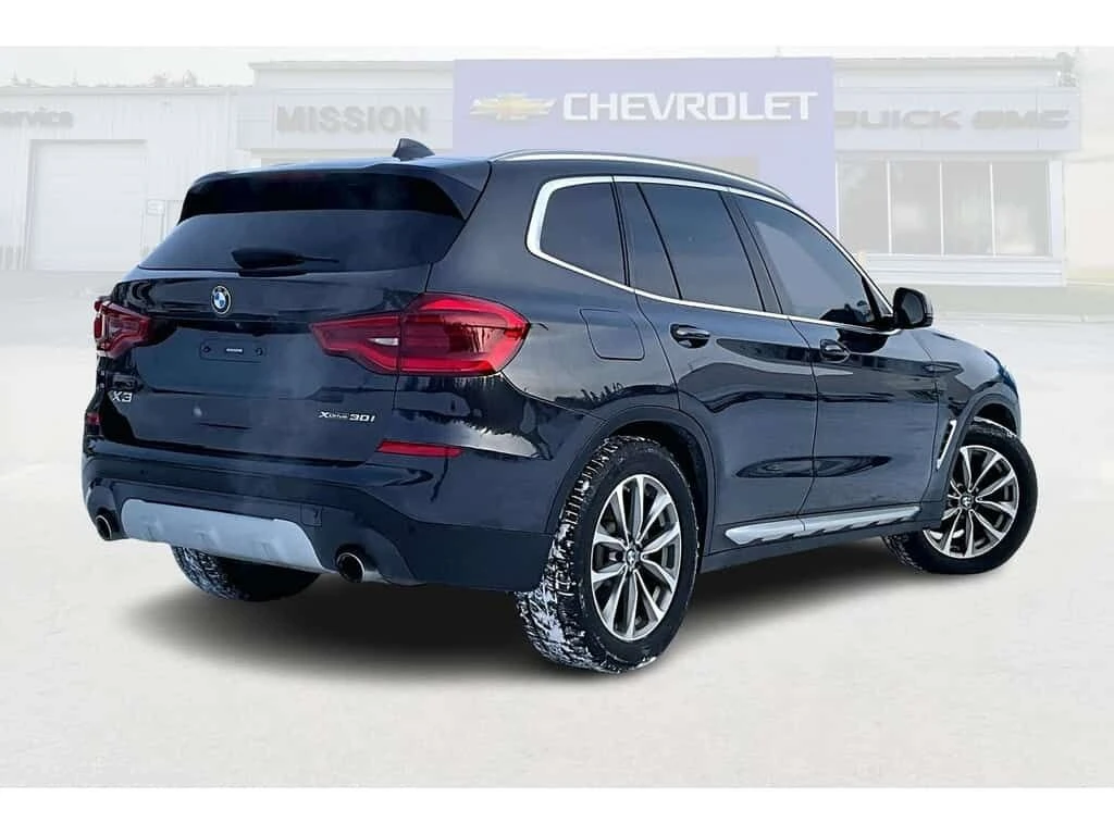 BMW X3 * xDrive30i Sports Activity Vehicle * CARFAX * ЦЕН, снимка 2 - Автомобили и джипове - 53710110