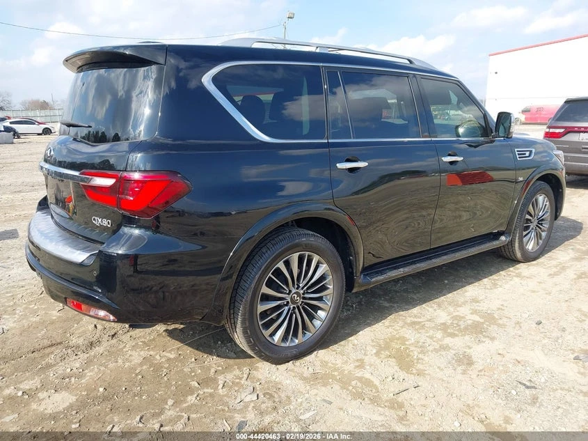 Infiniti QX80 5.6l, снимка 4 - Автомобили и джипове - 53956617