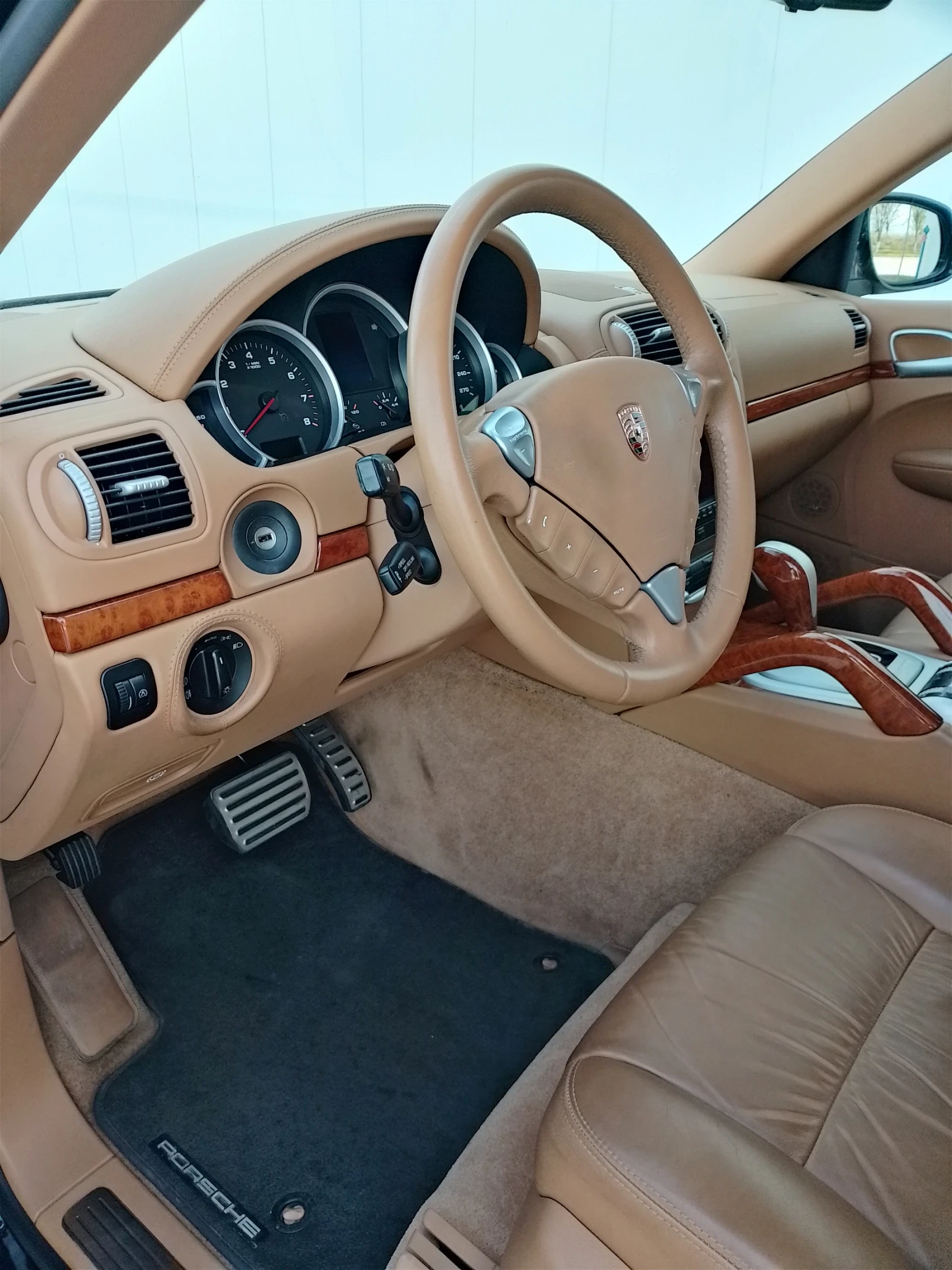 Porsche Cayenne 4.5 Full Service , снимка 7 - Автомобили и джипове - 54125830