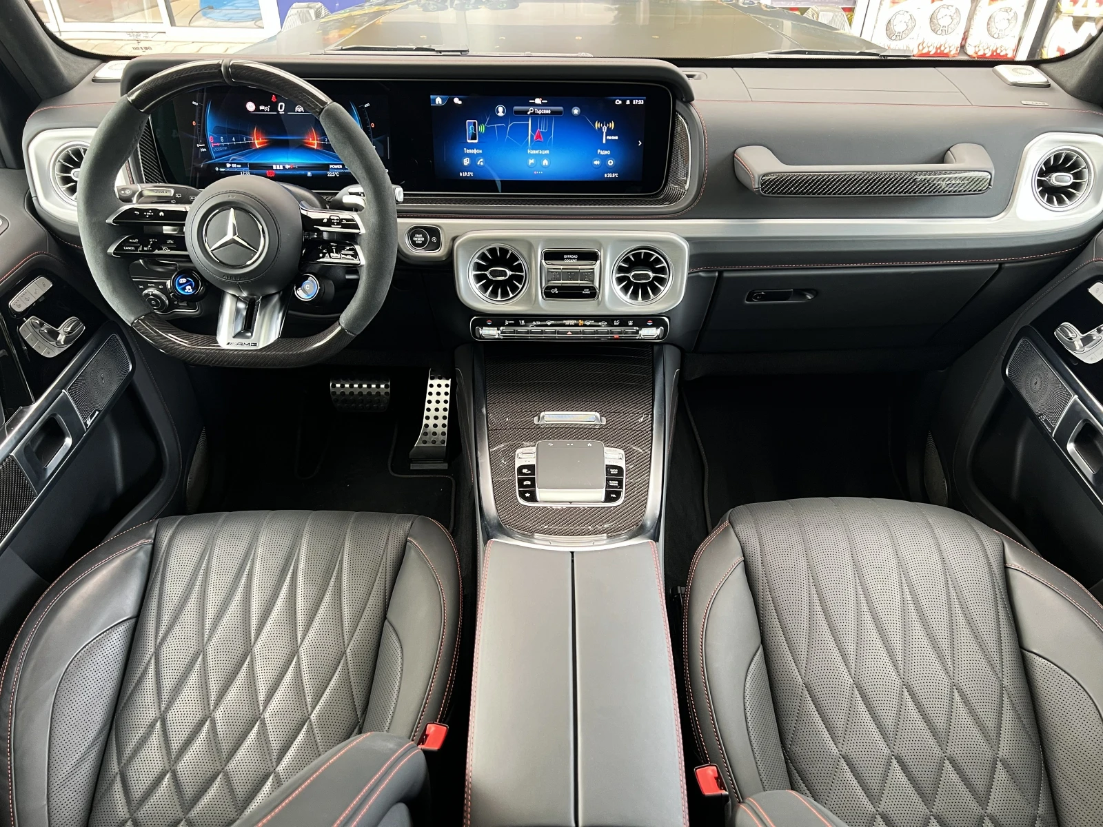 Mercedes-Benz G 63 AMG CARBON / MANUFAKTUR / SUPERIOR / PANO / BURM / 360, снимка 10 - Автомобили и джипове - 56192837