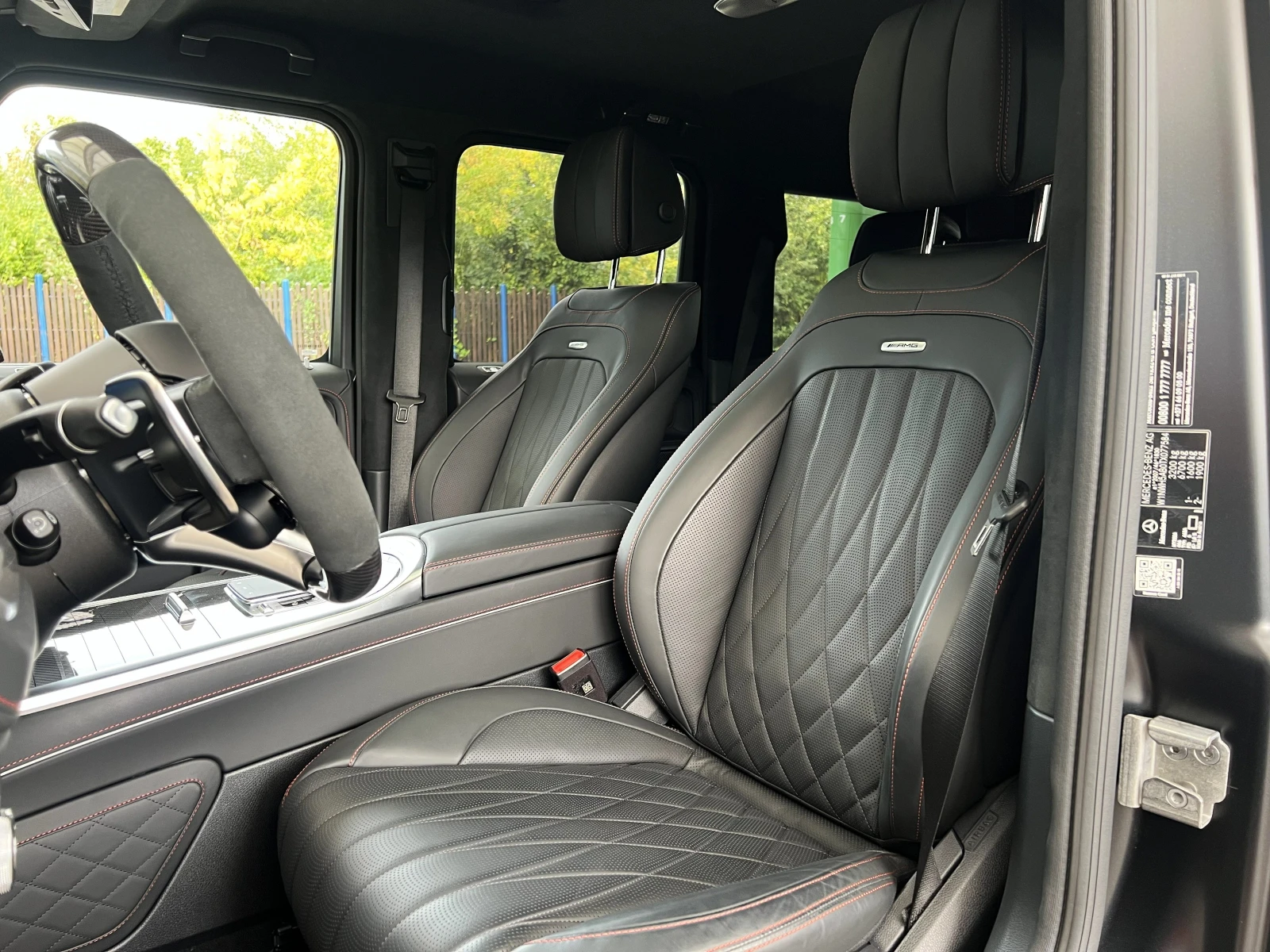 Mercedes-Benz G 63 AMG CARBON / MANUFAKTUR / SUPERIOR / PANO / BURM / 360, снимка 9 - Автомобили и джипове - 56192837