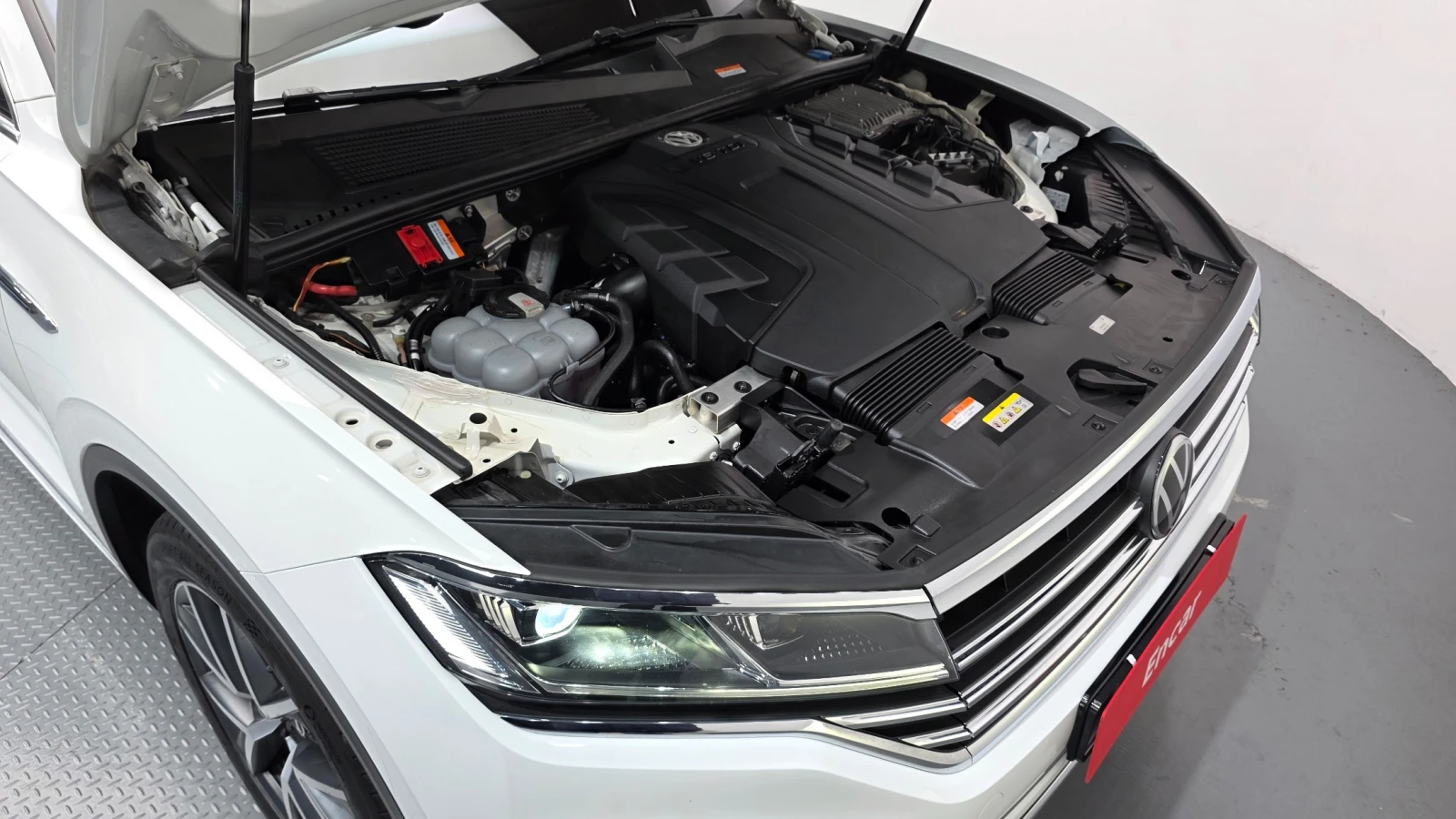 VW Touareg PRESTIGE * FIRST-CLASS* FULL EXTRAS, снимка 5 - Автомобили и джипове - 56710827