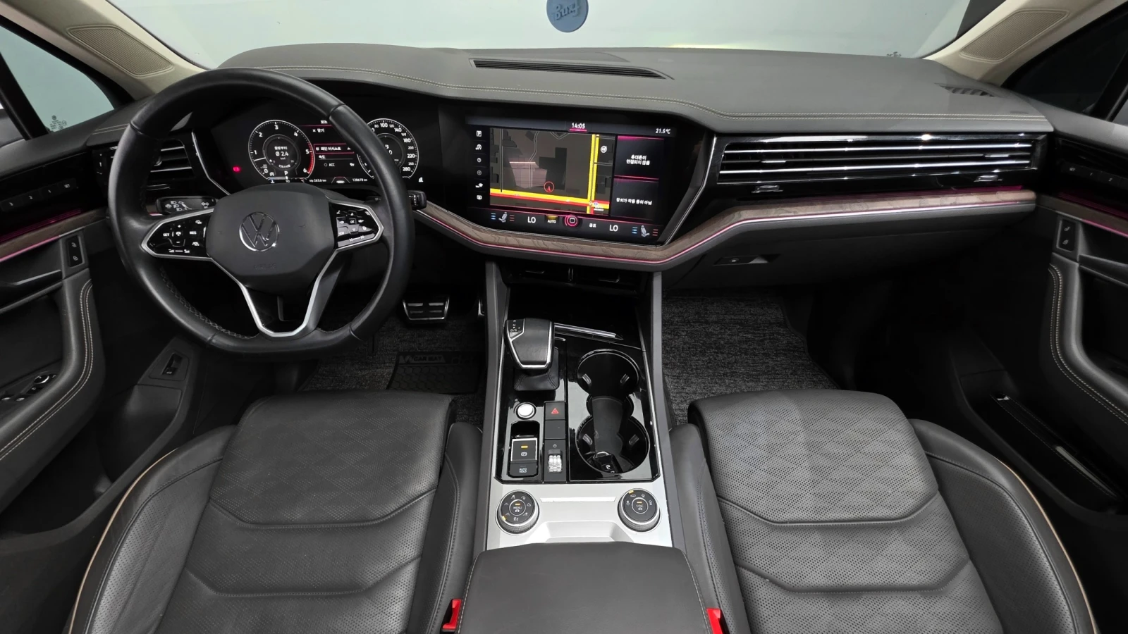 VW Touareg PRESTIGE * FIRST-CLASS* FULL EXTRAS, снимка 10 - Автомобили и джипове - 56710827