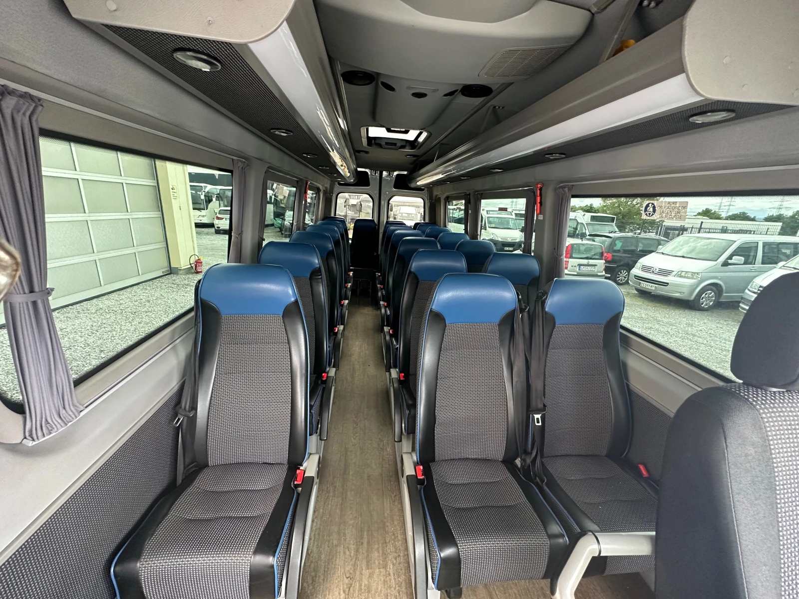 Mercedes-Benz Sprinter 516 Климатик, 23 седалки - изображение 9