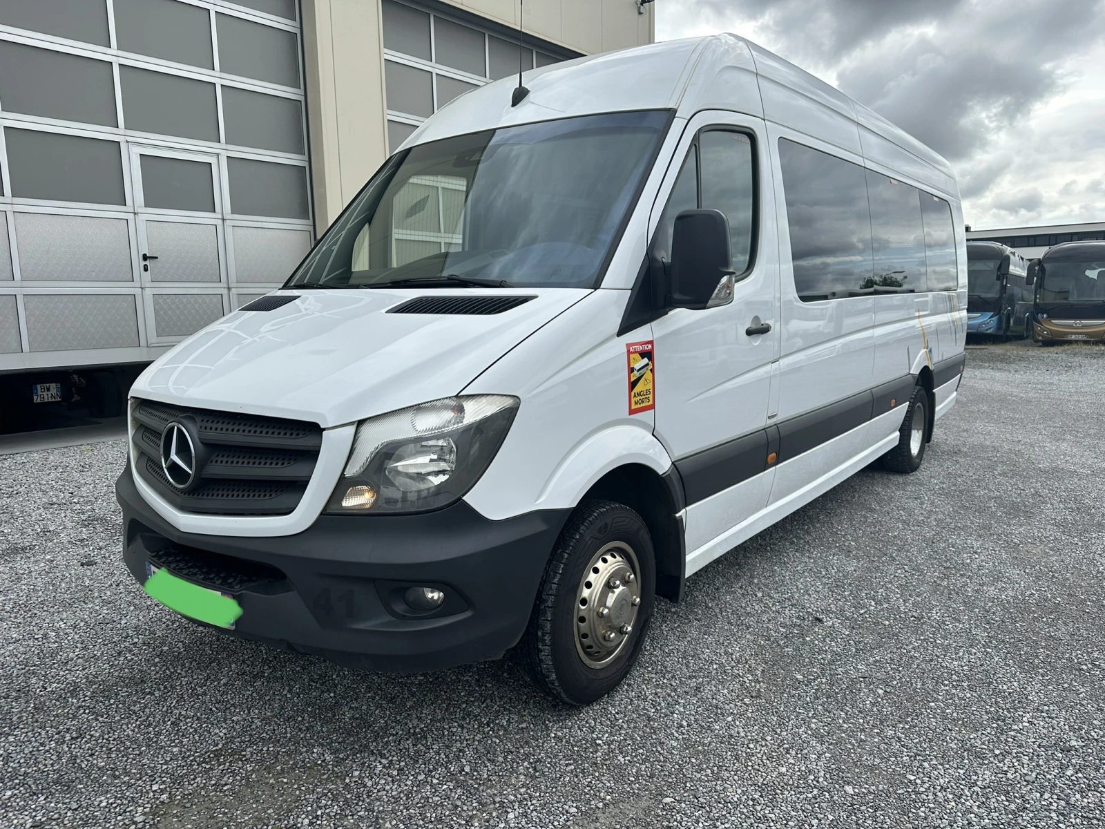 Mercedes-Benz Sprinter 516 Климатик, 23 седалки - изображение 2