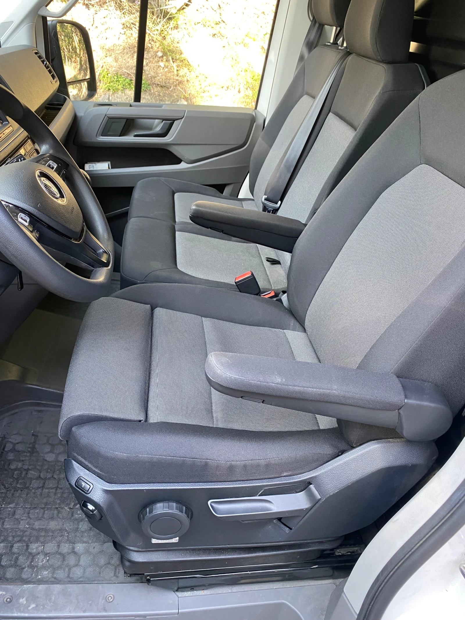 VW Crafter Оригинална  Боя, снимка 9 - Бусове и автобуси - 55435874