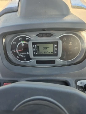 Трактор ISEKI Tja8100, снимка 16