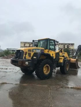 Челен товарач Komatsu WA320-Челен товрач  с нови гуми, снимка 5