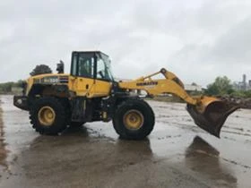 Челен товарач Komatsu WA320-Челен товрач  с нови гуми, снимка 2