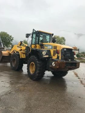 Челен товарач Komatsu WA320-Челен товрач  с нови гуми, снимка 6