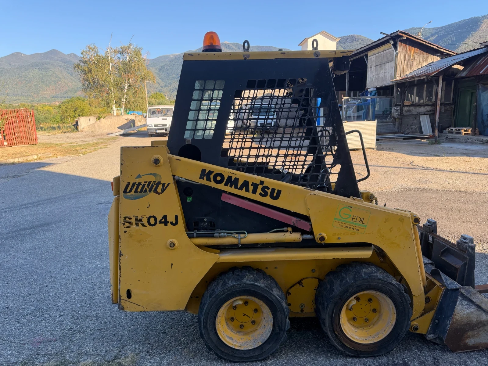 Мини челни товарачи Komatsu Sk04, снимка 4 - Индустриална техника - 56136550