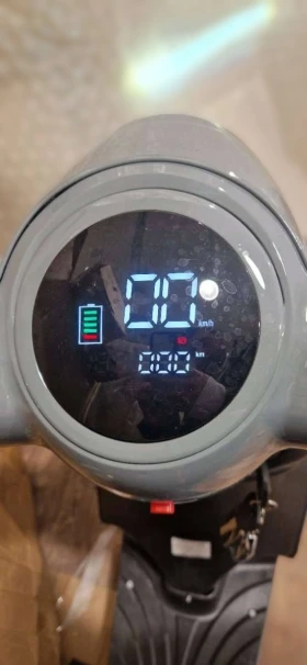 ������ Moovy | Mobile.bg � ����� ������ 4