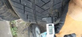 Гуми Зимни 235/45R18, снимка 4