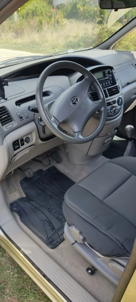 Toyota Previa Бензин/Газ, снимка 11