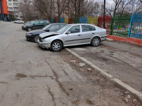 Skoda Octavia 1.6, снимка 7 - Автомобили и джипове - 45779768