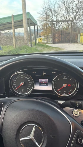 Mercedes-Benz E 220, снимка 8