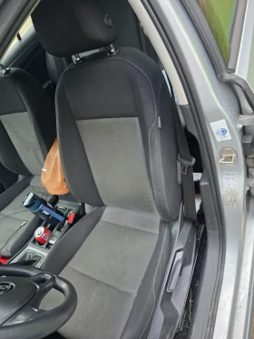 VW Golf 1.6TDI 110PS  - 3800 € / 7432.15 лв. - 35759572 11