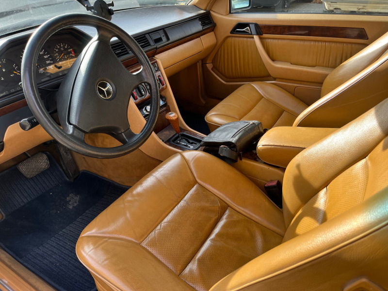 Mercedes-Benz 230 CE, снимка 8 - Автомобили и джипове - 45323105