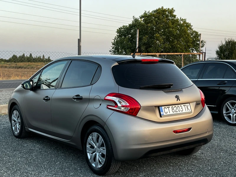 Peugeot 208 1.4 HDI, снимка 2 - Автомобили и джипове - 47261997