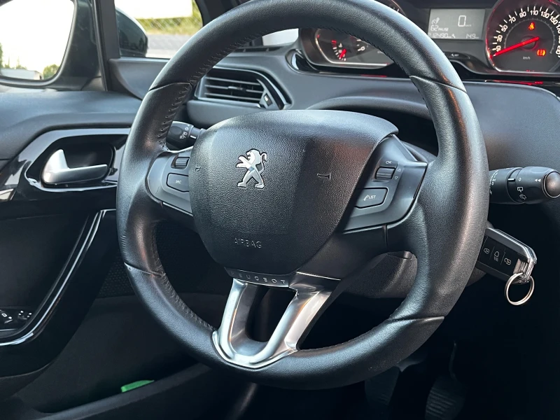 Peugeot 208 1.4 HDI, снимка 15 - Автомобили и джипове - 47261997