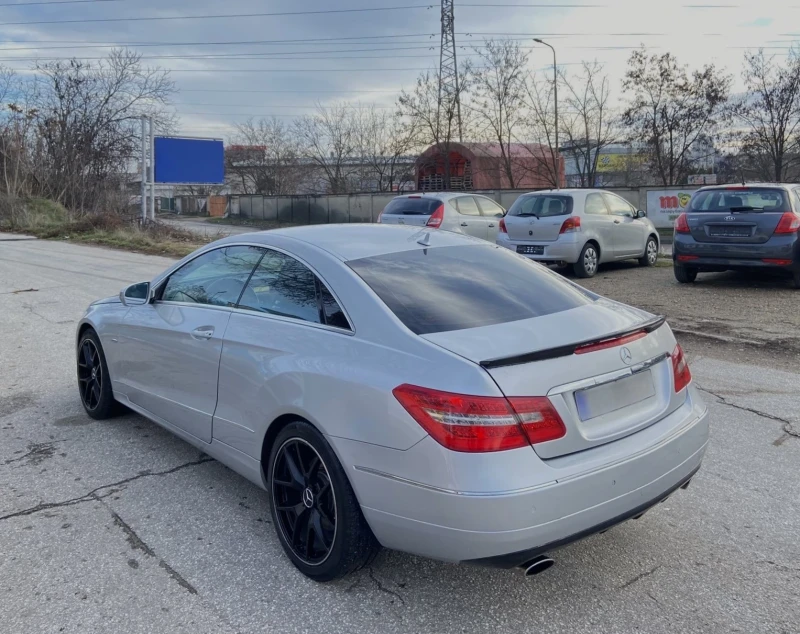 Mercedes-Benz E 350 COUPE, снимка 2 - Автомобили и джипове - 48237271