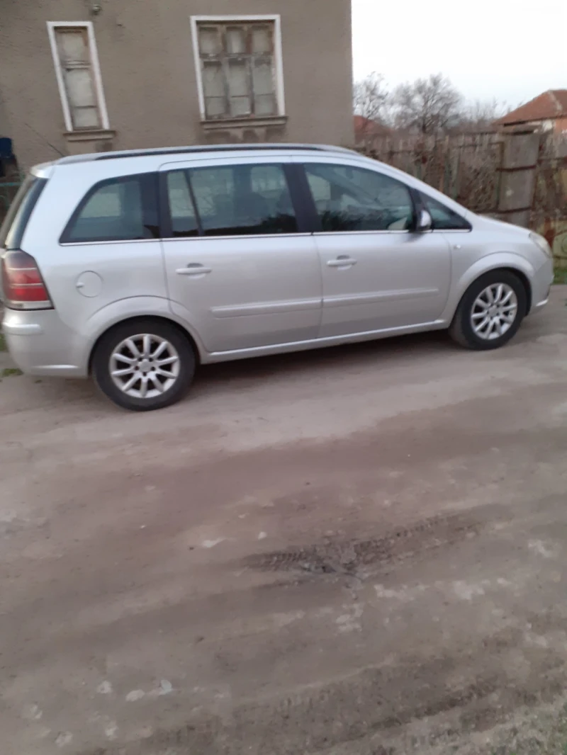 Opel Zafira, снимка 3 - Автомобили и джипове - 52203002