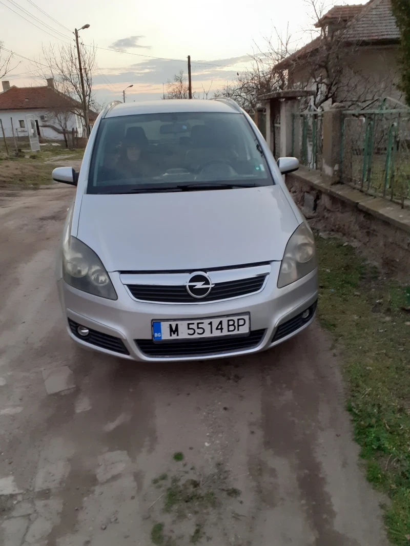 Opel Zafira, снимка 2 - Автомобили и джипове - 52203002