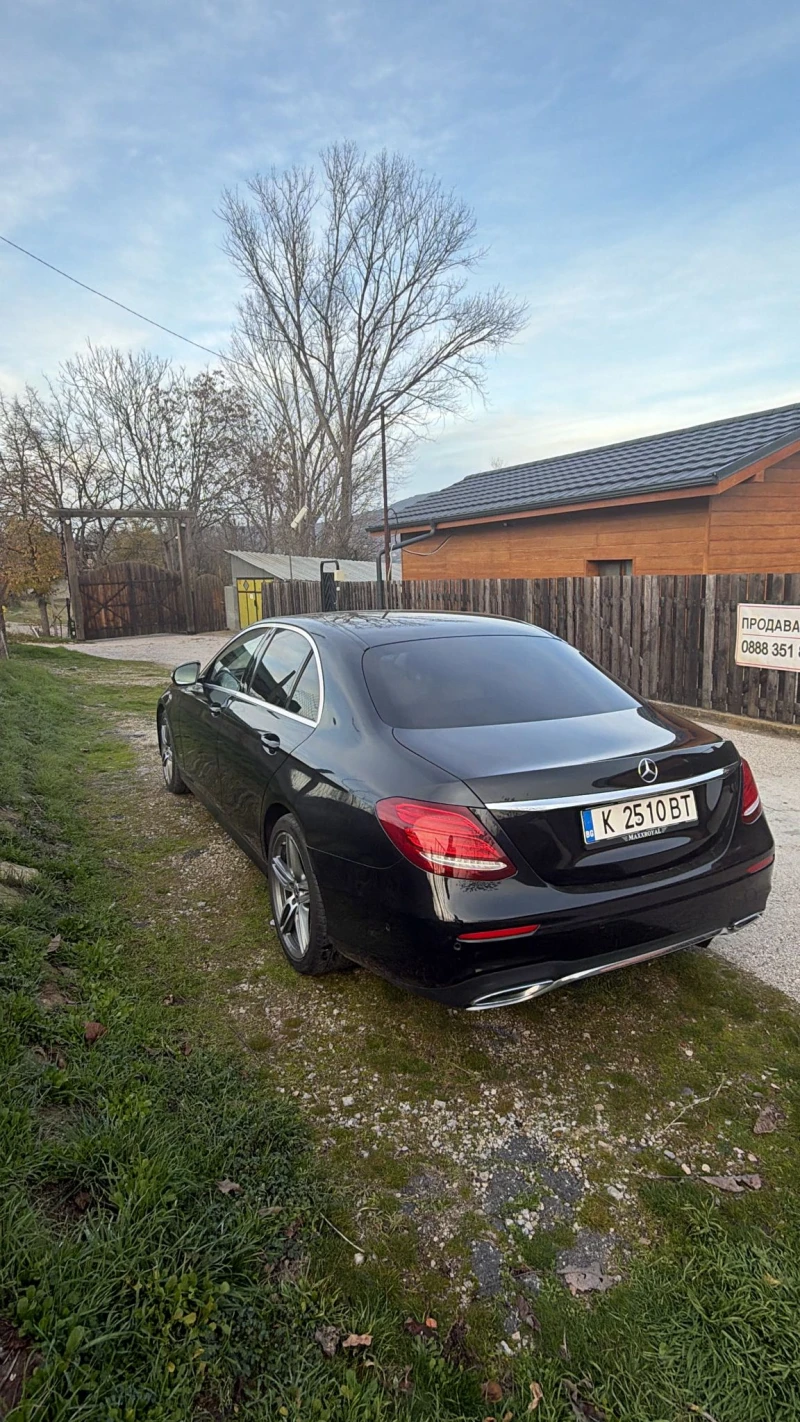Mercedes-Benz E 220, снимка 4 - Автомобили и джипове - 52875400