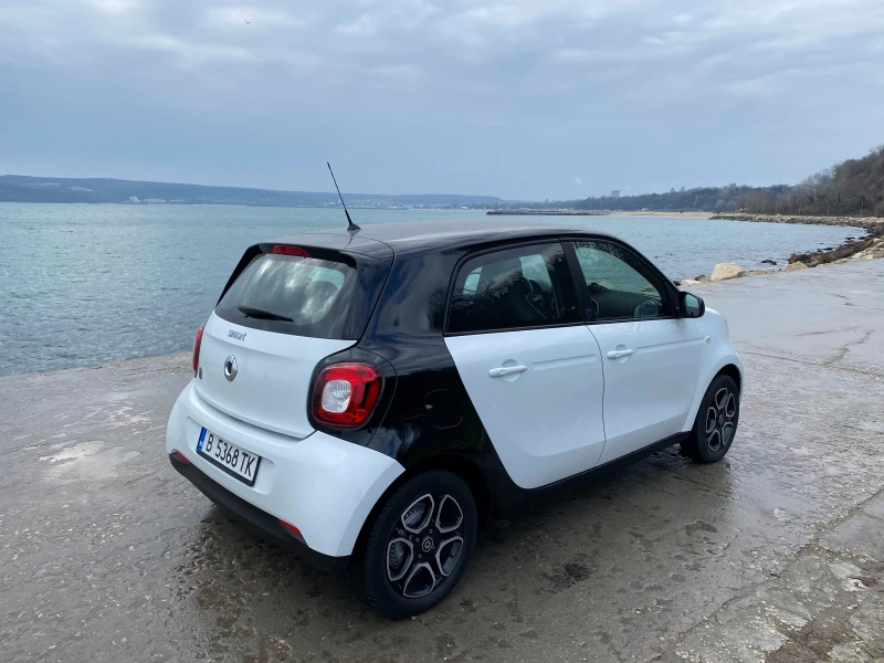 Smart Forfour, снимка 2 - Автомобили и джипове - 52922981