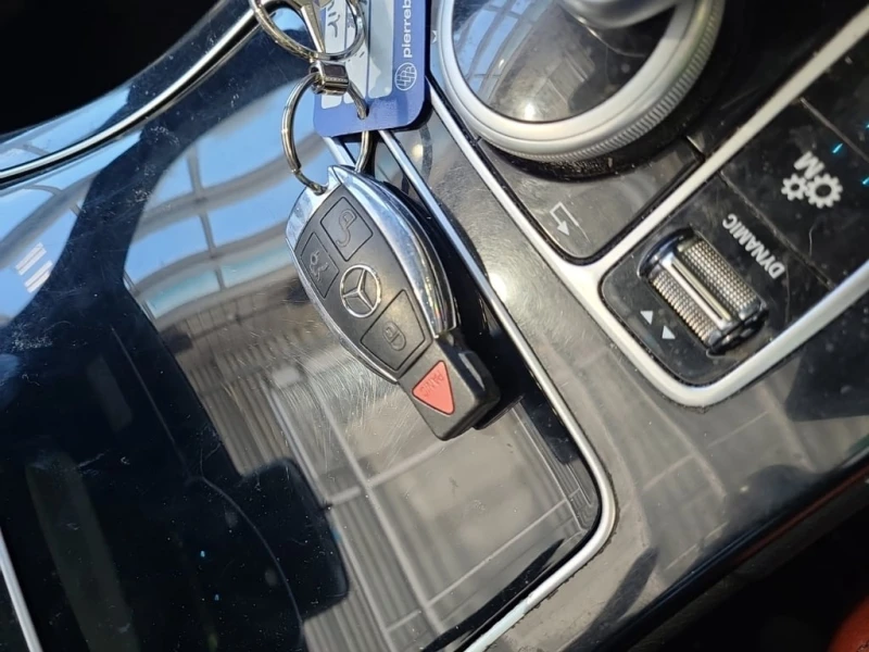 Mercedes-Benz C 43 AMG BURMESTER / PANO / RED INT / CARFAX, снимка 8 - Автомобили и джипове - 53341462