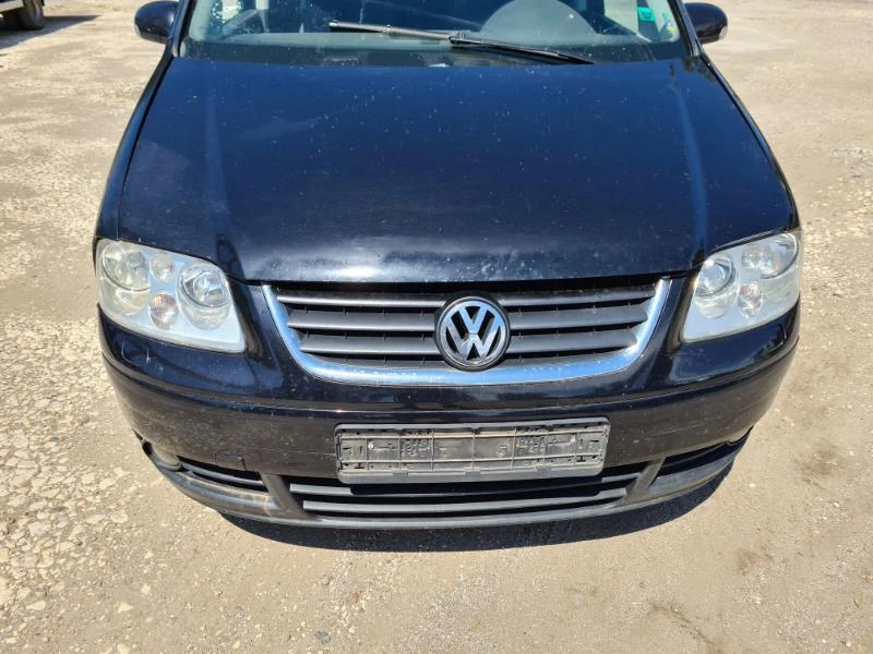 VW Touran 2.0 bkd , снимка 1 - Автомобили и джипове - 29449626