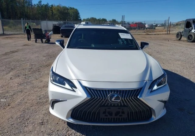 Lexus ES 350 обдух* кожа* keyless* Compass* Valet, снимка 1 - Автомобили и джипове - 48714924