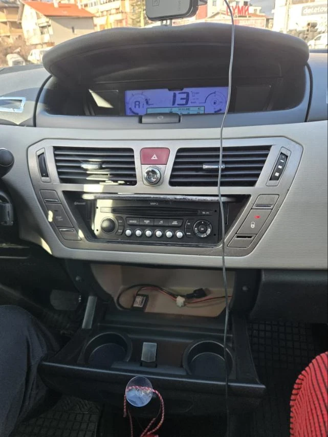 Citroen C4 Picasso, снимка 6 - Автомобили и джипове - 52957201