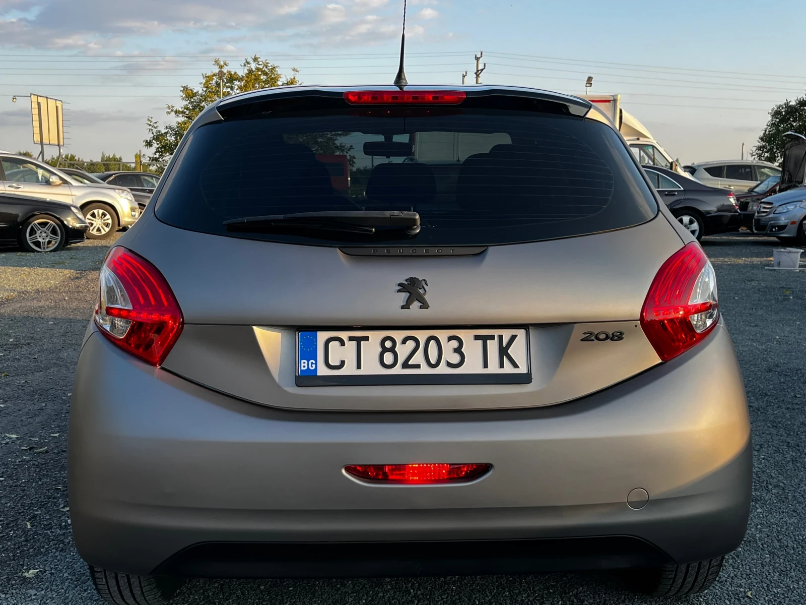 Peugeot 208 1.4 HDI - изображение 6