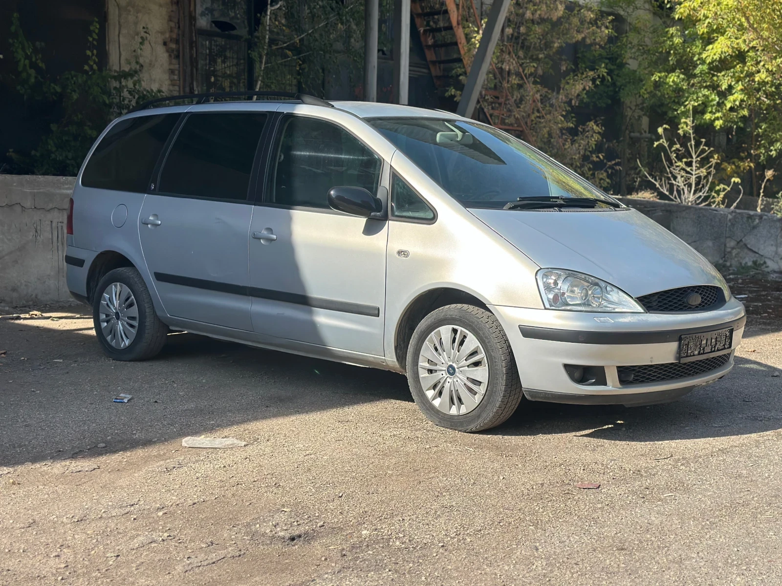 Ford Galaxy 1.9 131 к.с - изображение 3