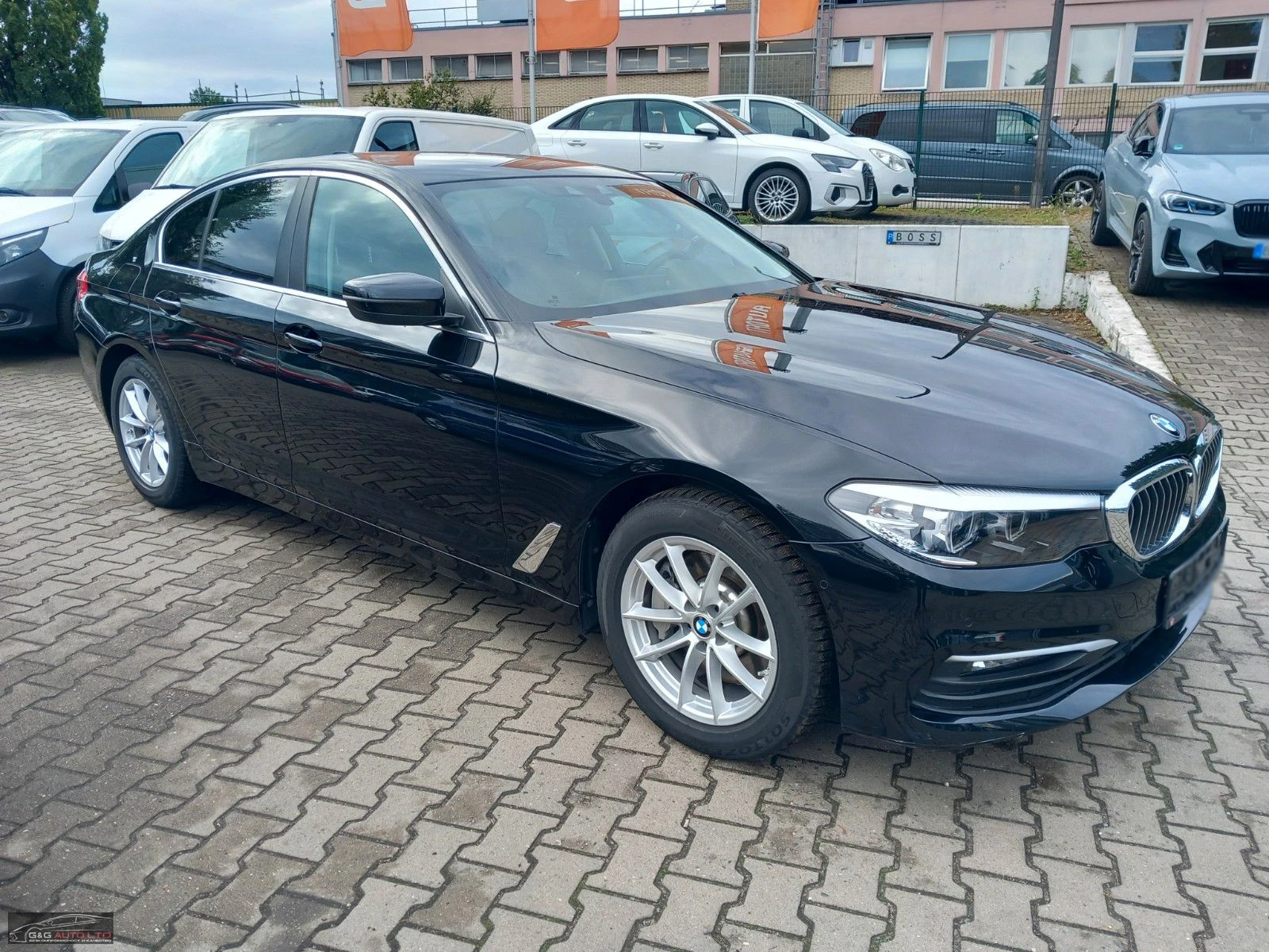 BMW 530 252HP/CARPLAY/AMBIENT/LED/KEYLESS/NAVI/443b - изображение 5