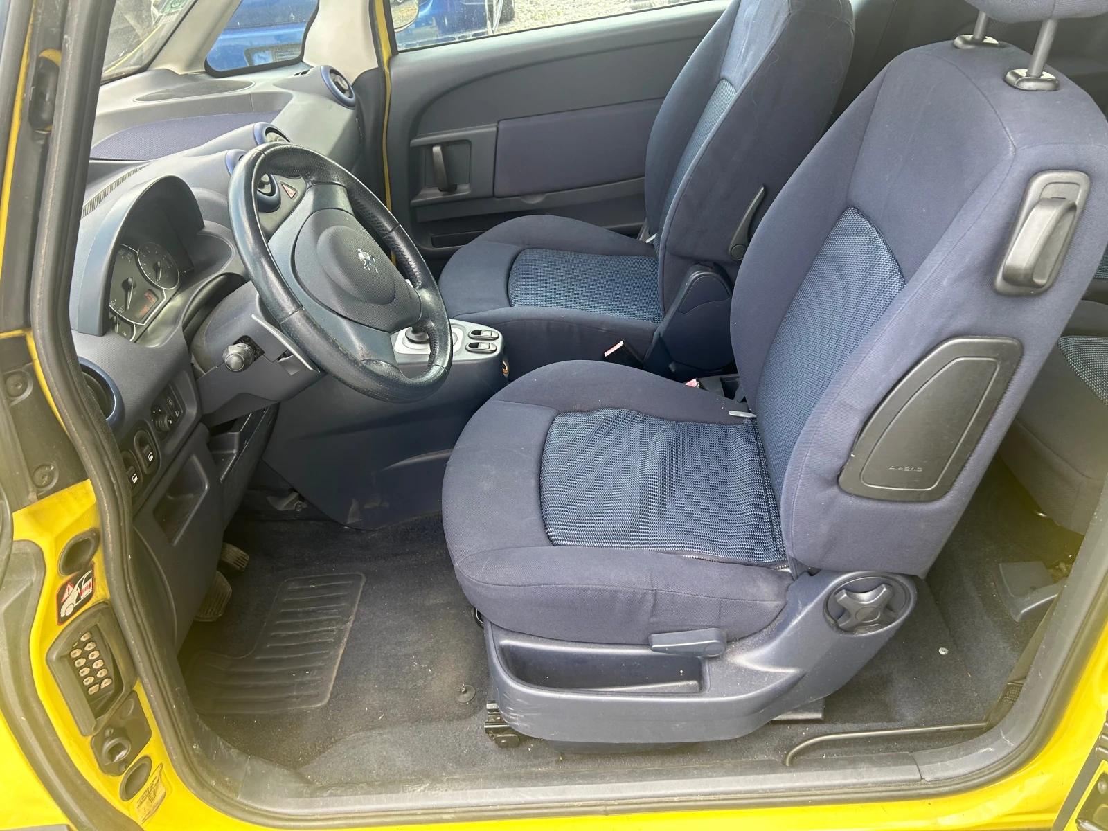 Peugeot 1007 1.4.бензин авт. - изображение 6