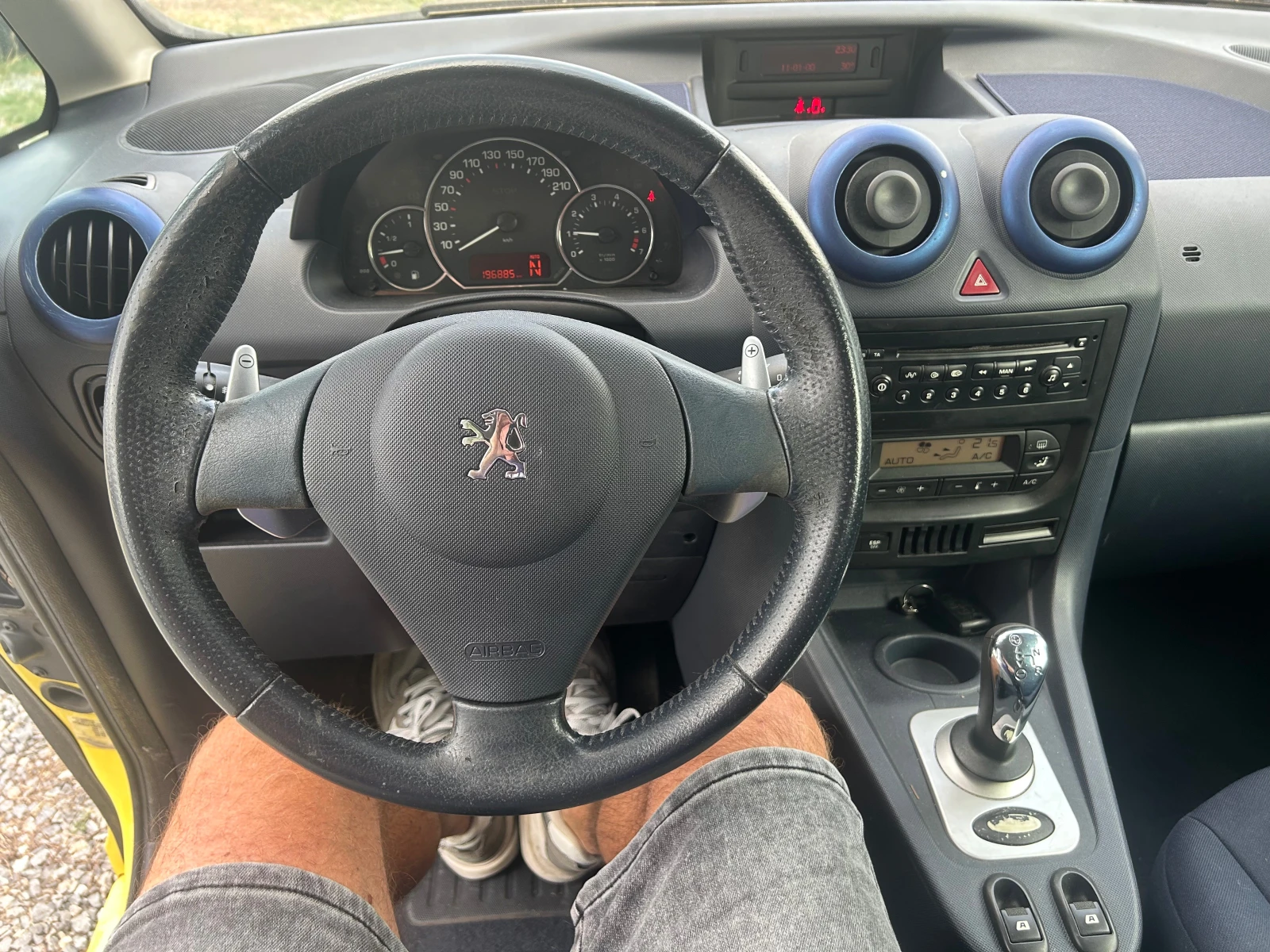 Peugeot 1007 1.4.бензин авт. - изображение 3