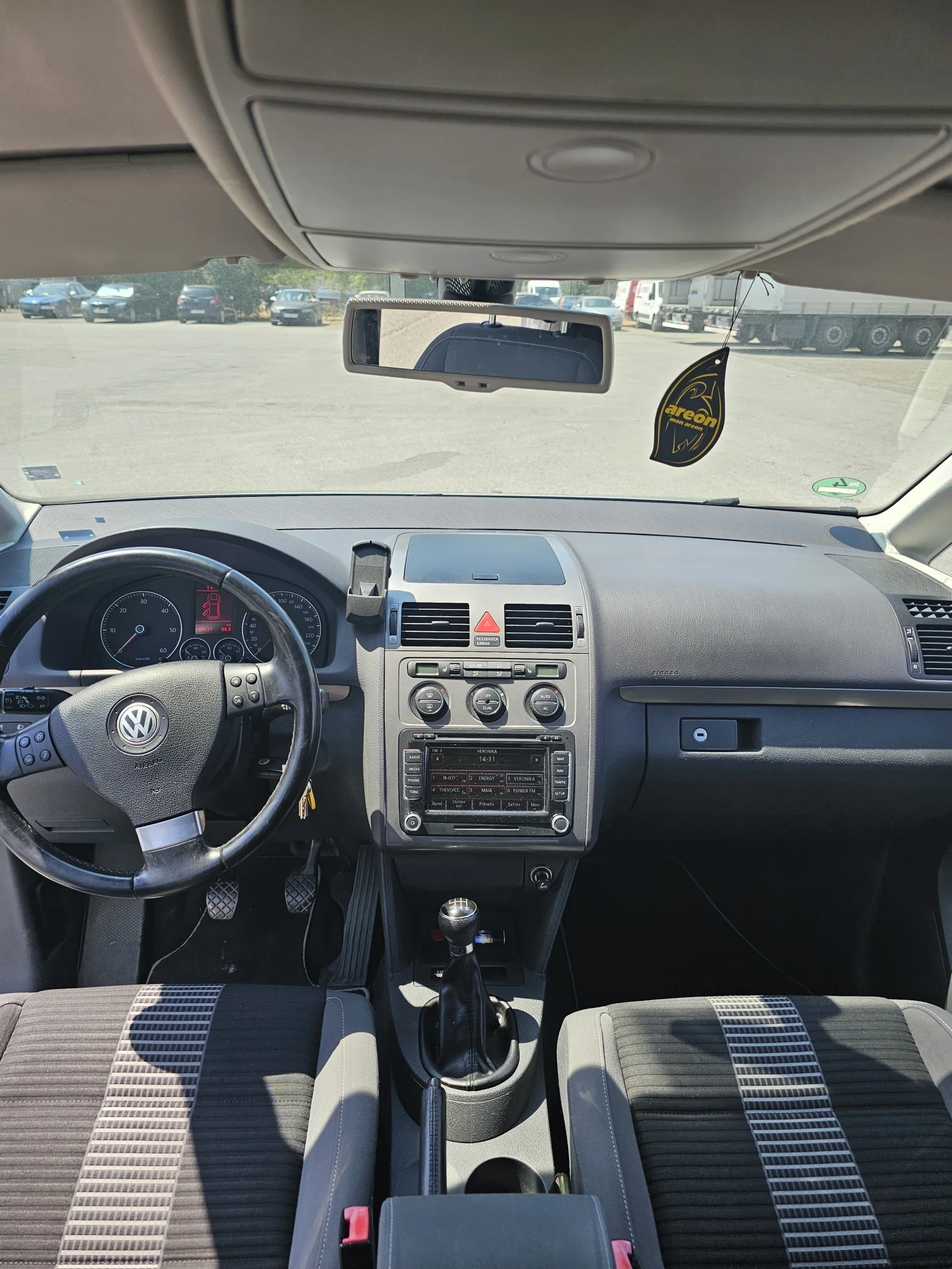 VW Touran 2.0 TDI 140 HP - изображение 9